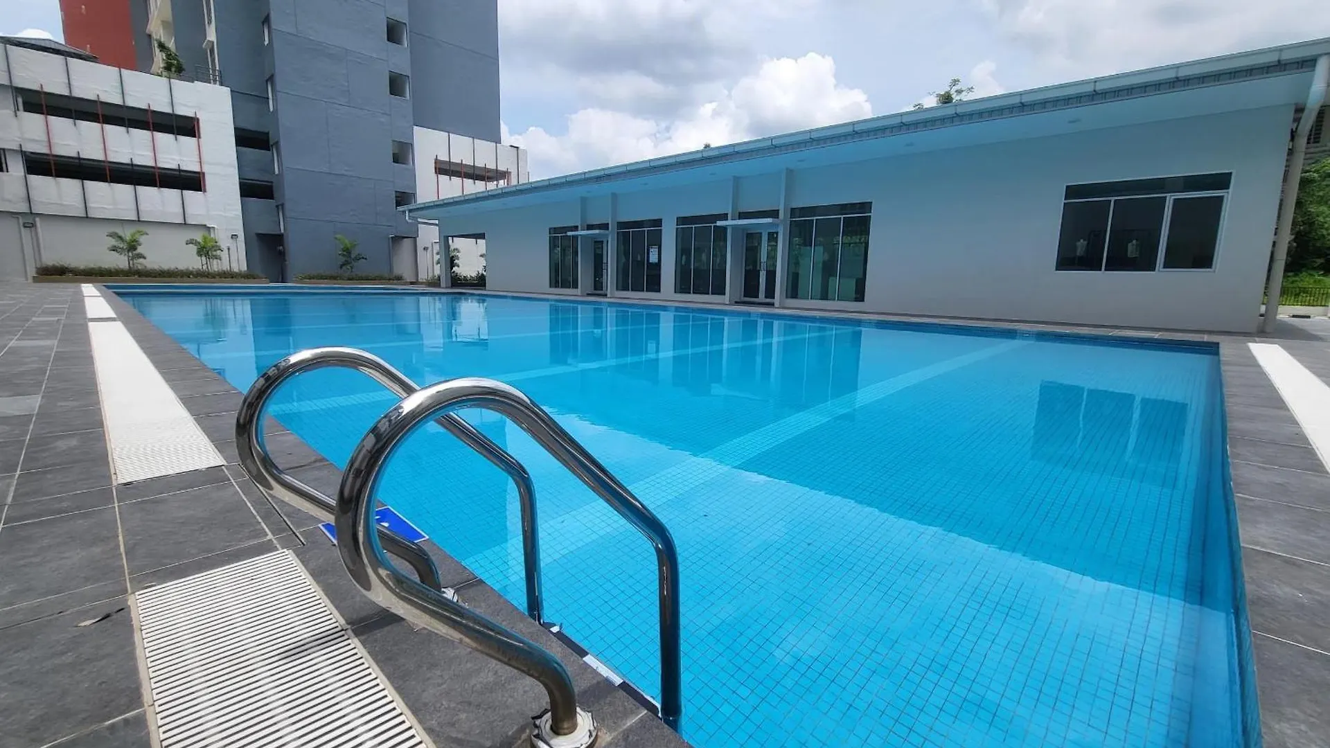 Ipoh Anderson Town Suites With 2 Parking By Iwh Apartment